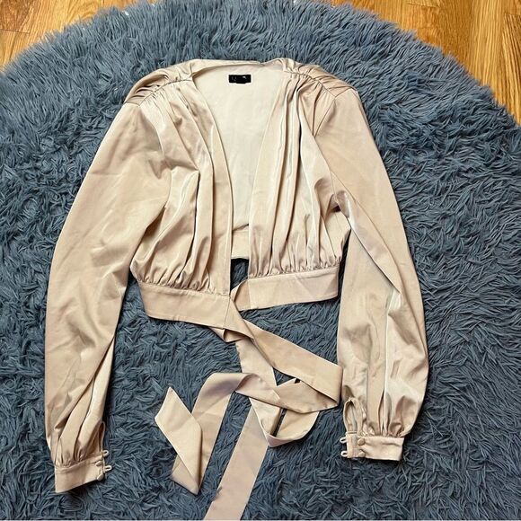 Revolve NBD Satin Imogen Top In Champaigne Size S - Picture 2 of 5